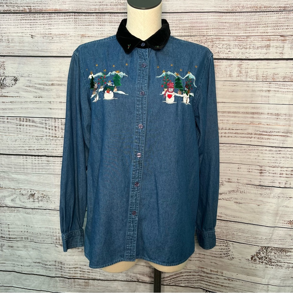 Basic Editions Holiday Shirt Size Medium Denim Chambray‎ Embroidered Snowman